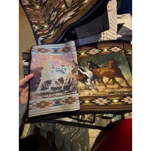 BC Cummings Wild Horse Tapestry Placemats and Runner Set Southwestern Rustic - Picture 4 of 5